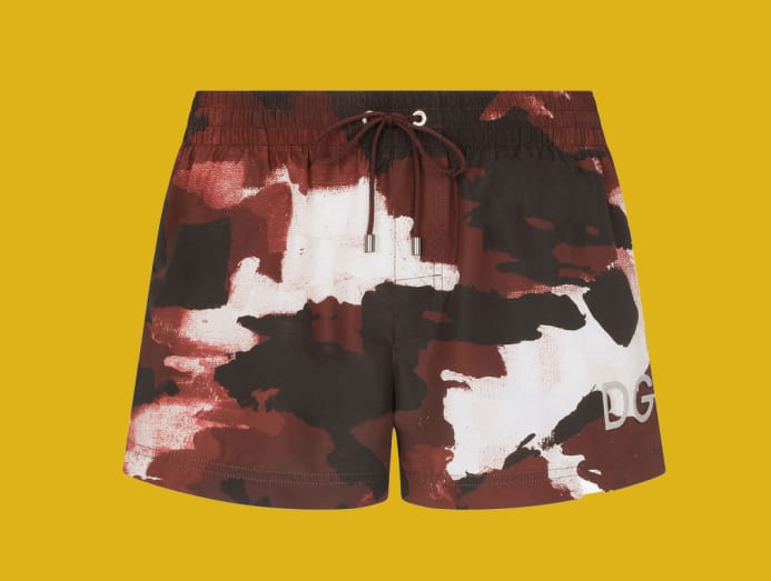 Going Ahead With A VTL Vacation? Essentials For Your Tropical Getaway - CNA Luxury 13 dg trunks
