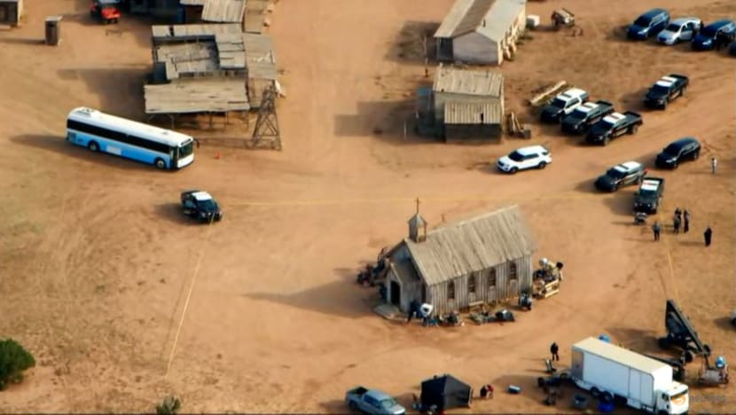 Prop guns spark debate after cinematographer's death on set Prop guns spark debate after cinematographer's death on set