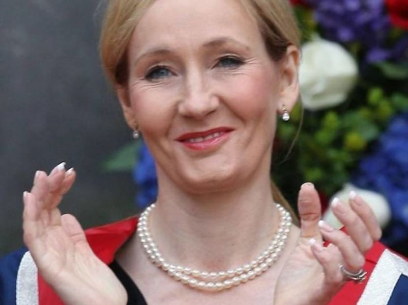 JK Rowling donates S$1.77 million to aid homeless and domestic abuse victims JK Rowling donates S$1.77 million to aid homeless and domestic abuse victims