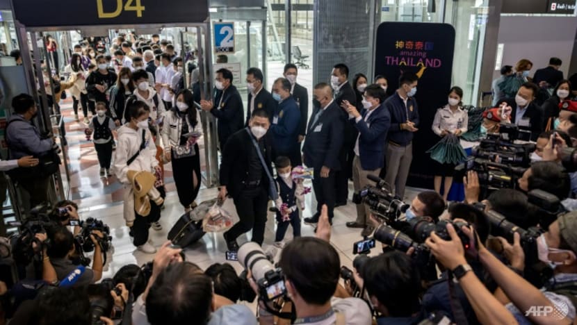 COVID-19 curbs over, China's tourists hit Thai beaches for first time in 3 years