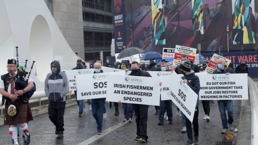 Irish fishermen take trawlers to central Dublin in Brexit protest Irish fishermen take trawlers to central Dublin in Brexit protest