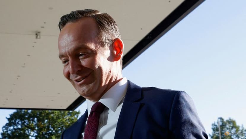 German transport minister reverses from 15 million electric vehicles goal German transport minister reverses from 15 million electric vehicles goal