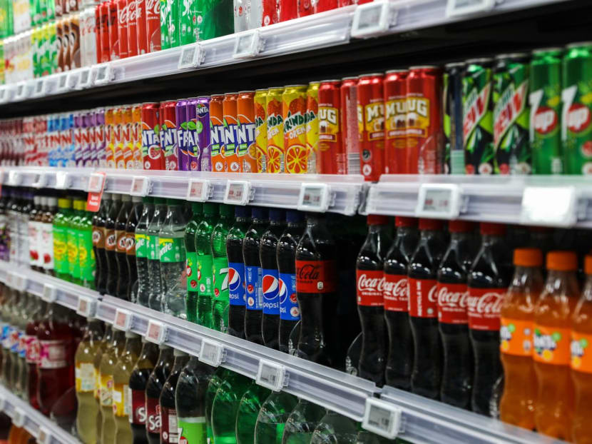 Under the scheme, consumers will pay an extra fee when they purchase a pre-packaged drink. This extra fee, which will be between 10 and 20 cents, acts as a deposit. Under the scheme, consumers will pay an extra fee when they purchase a pre-packaged drink. This extra fee, which will be between 10 and 20 cents, acts as a deposit.