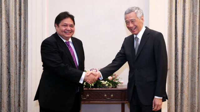 李总理会晤印尼经济统筹部长 探讨加强两国关系