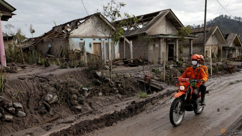 Indonesia's Jokowi pledges further rescue, recovery efforts after Semeru eruption Indonesia's Jokowi pledges further rescue, recovery efforts after Semeru eruption