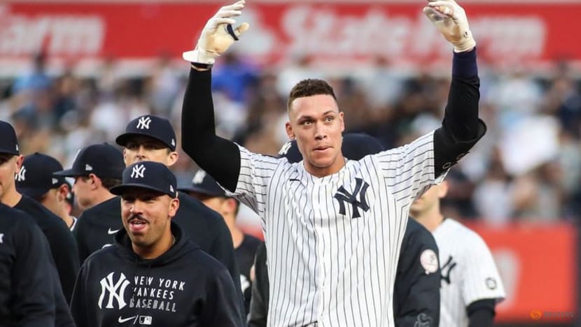 MLB roundup: Yanks, Red Sox claim AL wild-card berths with dramatic wins MLB roundup: Yanks, Red Sox claim AL wild-card berths with dramatic wins
