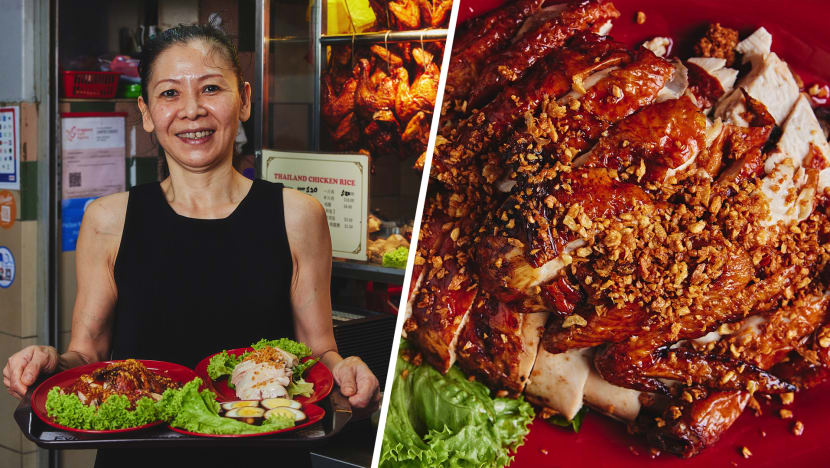 Fragrant Thai-Style Chicken Rice By Hawker Who Runs Stall Solo Despite Hand Tremors Fragrant Thai-Style Chicken Rice By Hawker Who Runs Stall Solo Despite Hand Tremors