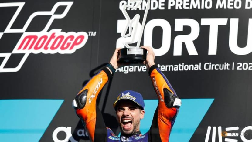 Local favourite Oliveira wins Portuguese MotoGP race Local favourite Oliveira wins Portuguese MotoGP race