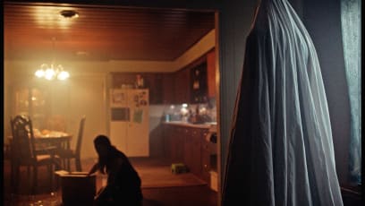 'A Ghost Story' Is Not Scary But It Will Still Keep You At Night
