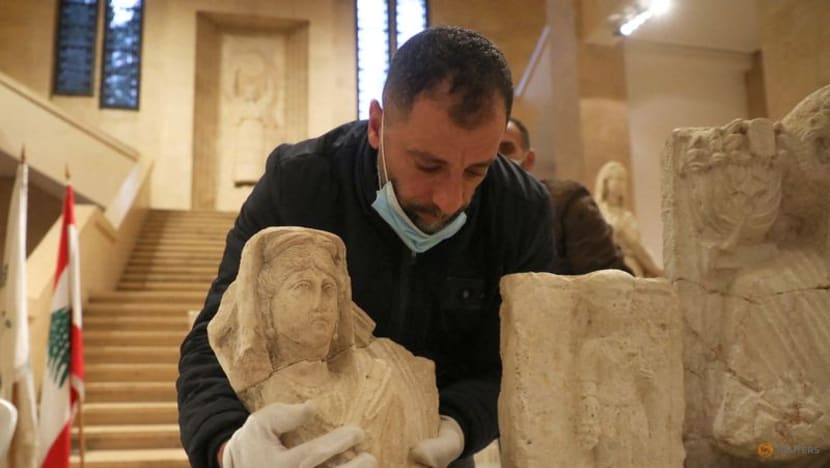 Lebanese museum returns artefacts from Syria's ancient city of Palmyra