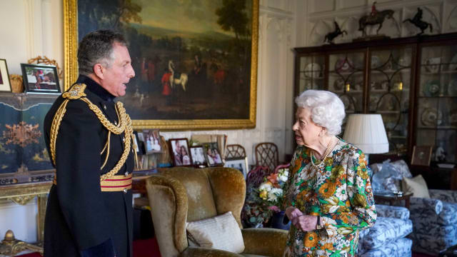 英女王伊丽莎白二世近一个月来首次公开露面