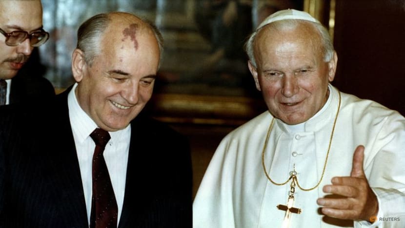 Pope Francis praises Gorbachev as far-sighted statesman Pope Francis praises Gorbachev as far-sighted statesman