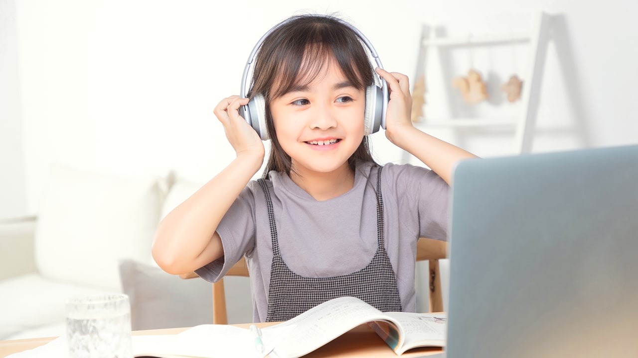 Forming a strong foundation in Chinese, the fun way Forming a strong foundation in Chinese, the fun way