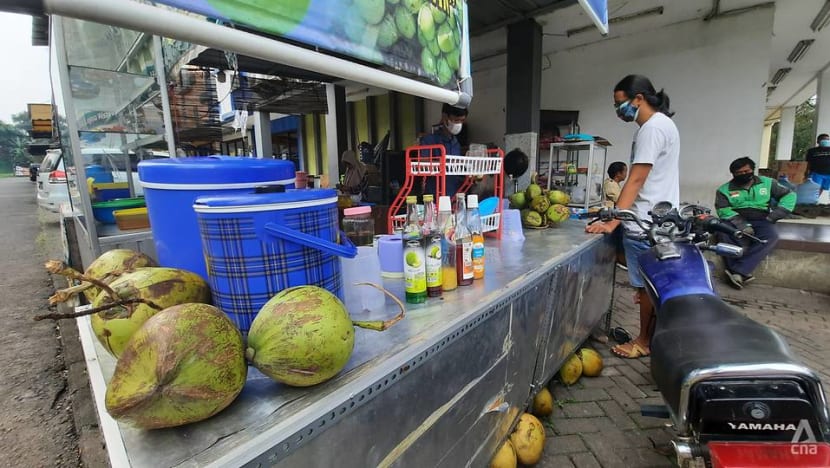 Indonesians turn to healthy drinks and food as COVID-19 rages, but authorities warn of overconsumption