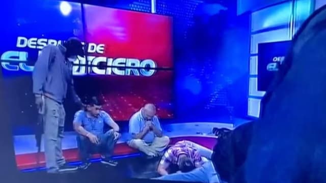 厄瓜多尔电视台发生挟持人质事件 陷入内部武装冲突状态