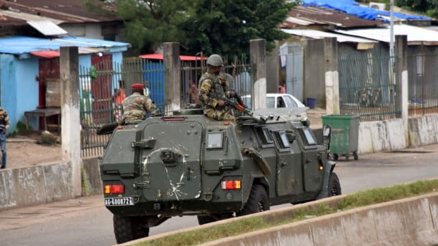 几内亚发生政变 总统府附近爆发枪战