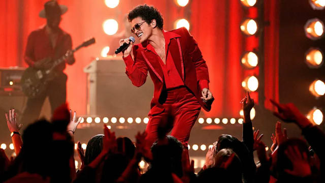 哈马斯袭击以色列　Bruno Mars紧急撤离、宣布演唱会取消