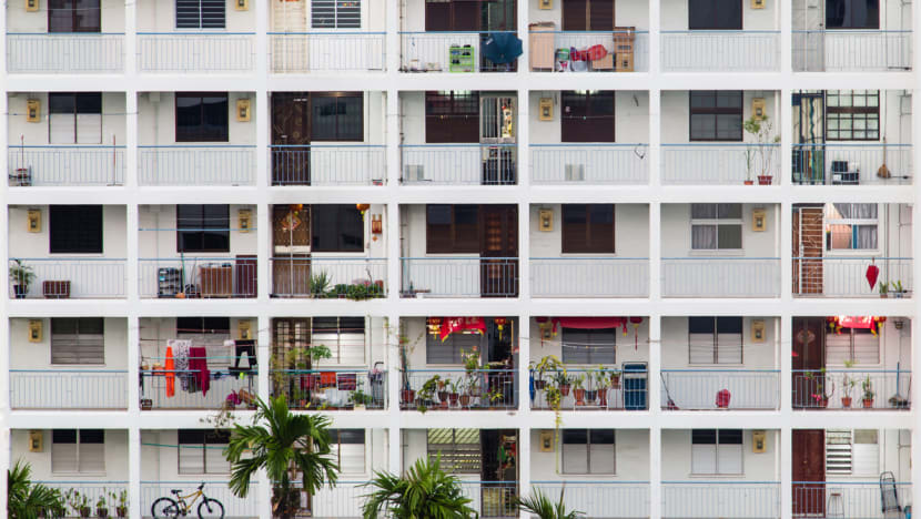 Allow one-time transfer of bank home loans back to HDB to help some cope with high interest rates, suggests MP Allow one-time transfer of bank home loans back to HDB to help some cope with high interest rates, suggests MP