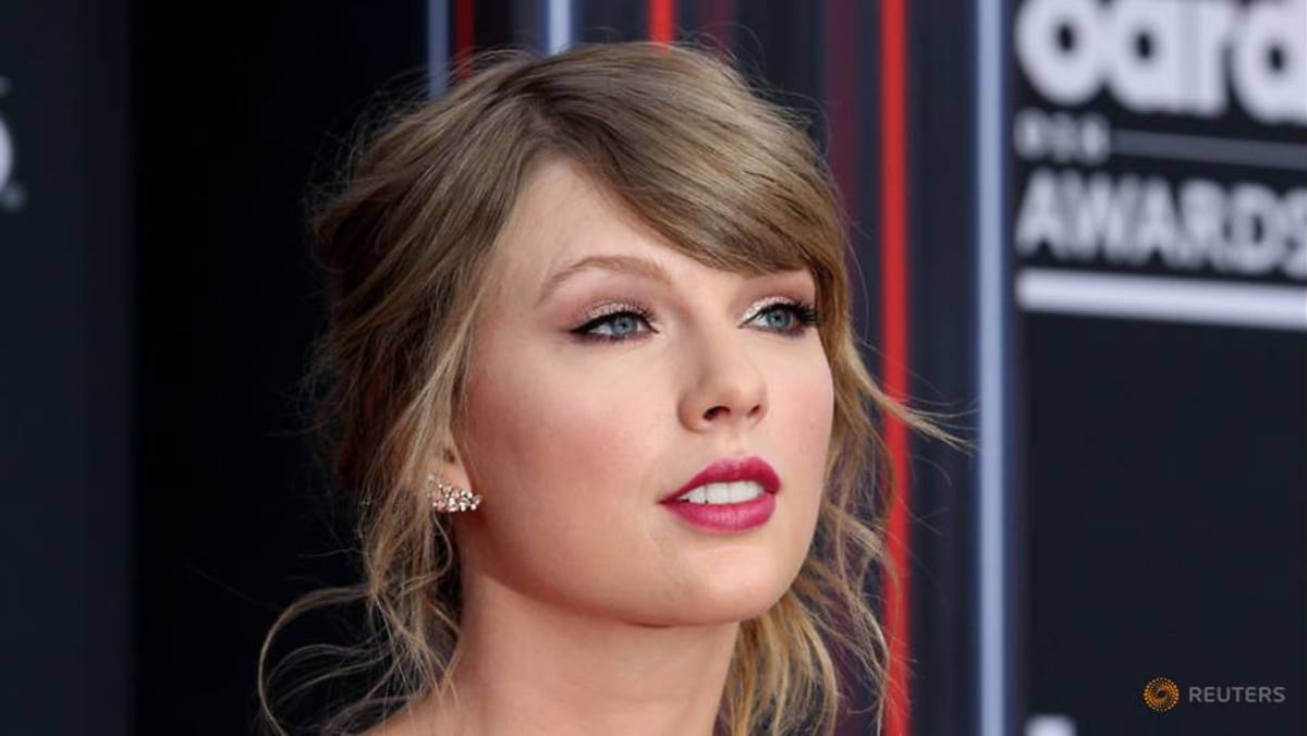 Not again Taylor Swift’s latest stalker gets arrested outside her home