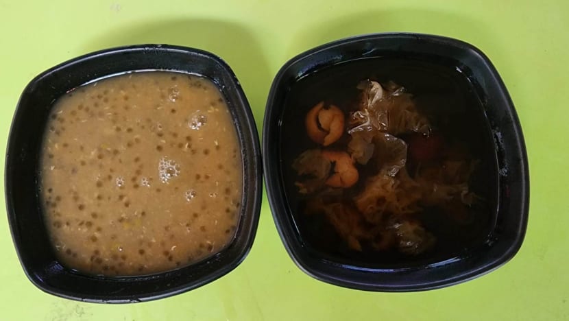 “Screaming” Group Of Customers Demanded 5 Extra Bowls To Split $3.60 Hawker Dessert Order
