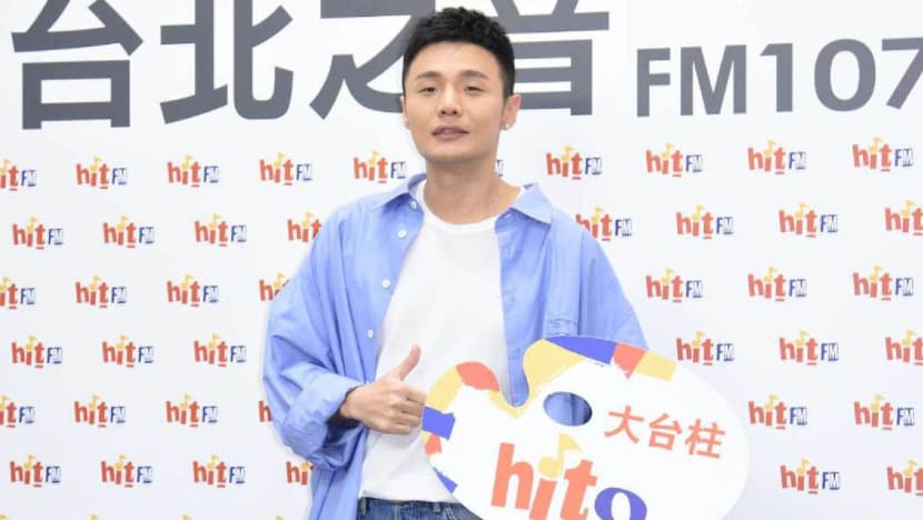 Li Ronghao lashes out at management agency over delay in releasing new single
