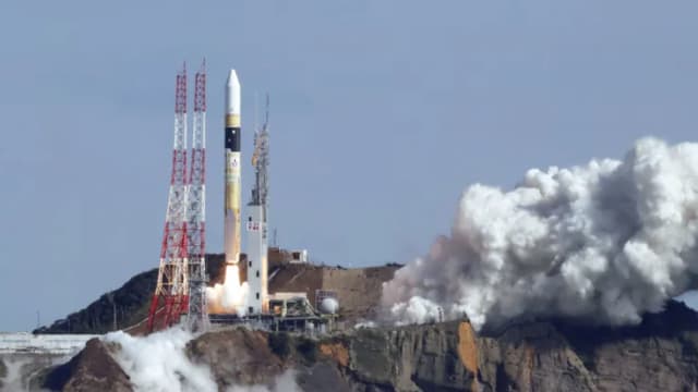 日本顺利发射情报收集卫星 已进入预定轨道