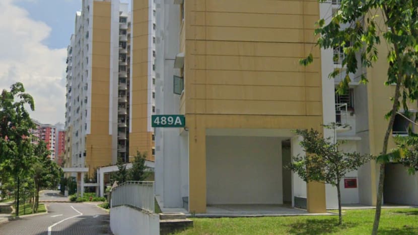 About 50 people evacuated after fire breaks out in Choa Chu Kang HDB block About 50 people evacuated after fire breaks out in Choa Chu Kang HDB block