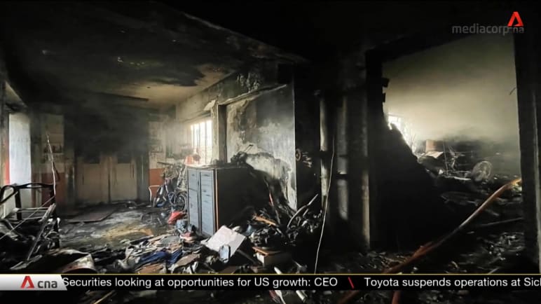 48-year-old man found dead after overnight fire in Jurong East flat | Video