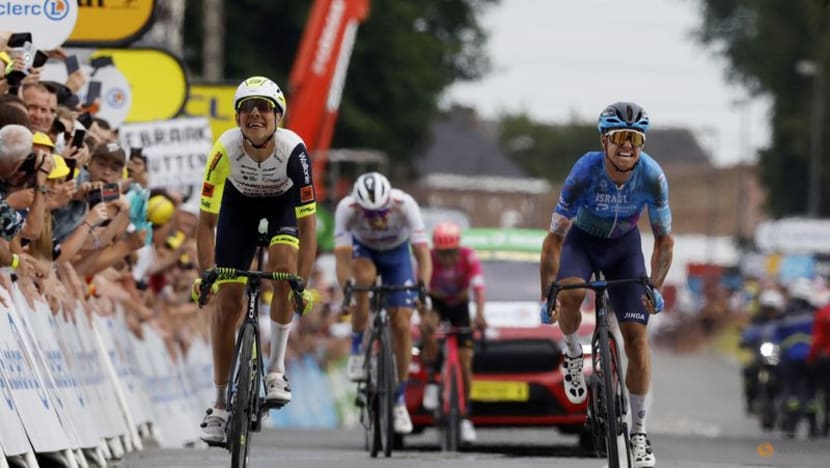 Pogacar impresses in vintage Tour stage as Van Aert retains lead