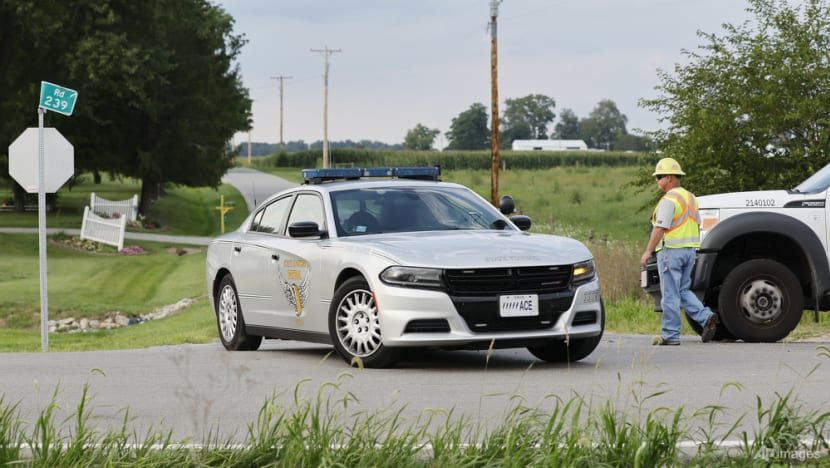 Police shoot dead armed man who tried to breach Ohio FBI building Police shoot dead armed man who tried to breach Ohio FBI building