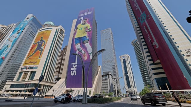 世界杯下月举行 预计150万人入境卡塔尔
