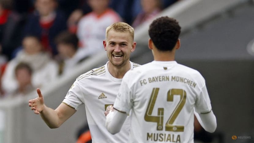 De Ligt missile helps leaders Bayern beat Freiburg 1-0 De Ligt missile helps leaders Bayern beat Freiburg 1-0