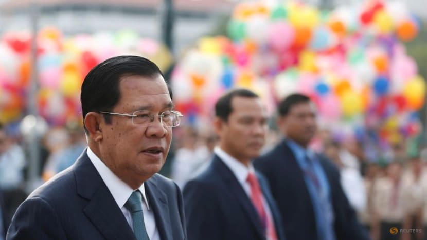 Cambodia PM seeks barring of dual citizenship for holders of top posts Cambodia PM seeks barring of dual citizenship for holders of top posts