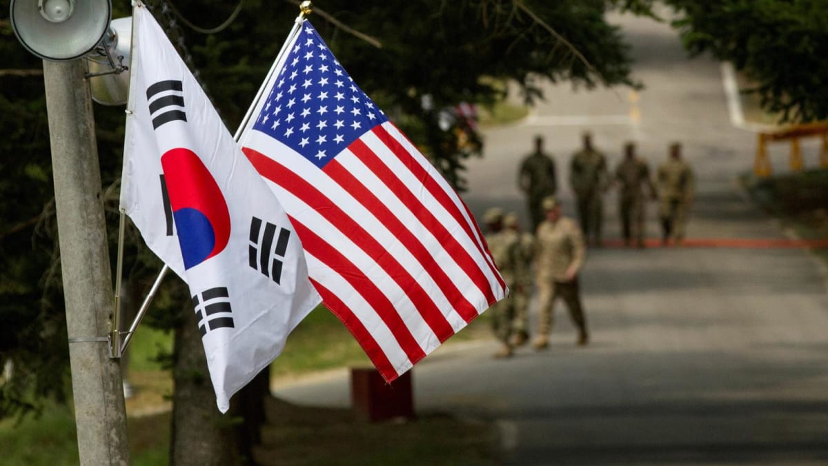 US nuclear missile submarine visits South Korea as allies talk war planning US nuclear missile submarine visits South Korea as allies talk war planning