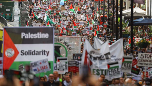 About 100,000 protesters join pro-Palestinian march through London - Vimarsana News