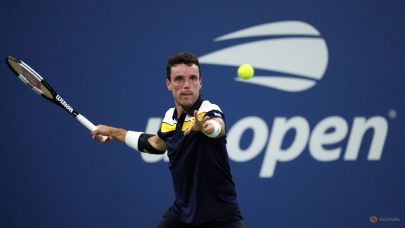 Tennis: Kyrgios throws in the towel in first round loss Tennis: Kyrgios throws in the towel in first round loss