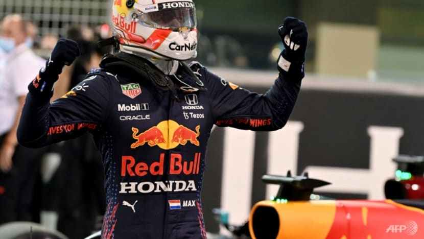 Max Verstappen signs long-term contract extension with Red Bull Max Verstappen signs long-term contract extension with Red Bull