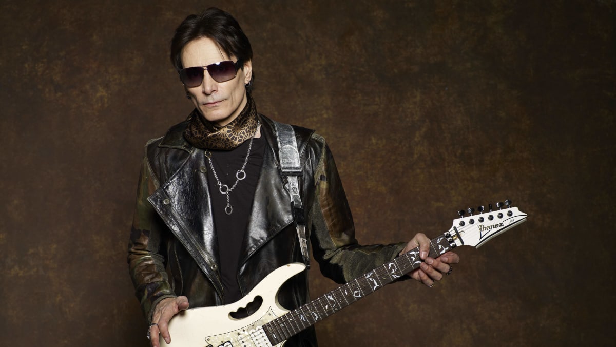 Steve Vai set to rock Singapore again - TODAY
