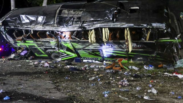 Faulty brakes blamed for Indonesia bus crash which killed 11, injured dozens 