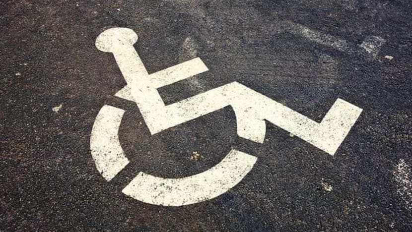 Lelaki hadang tempat letak kereta orang kurang upaya, hentak kereta mangsa