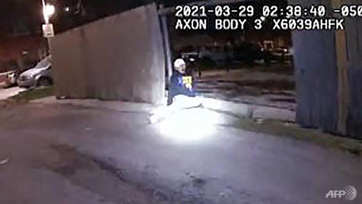 Chicago merilis video penembakan polisi yang fatal terhadap anak laki-laki berusia 13 tahun