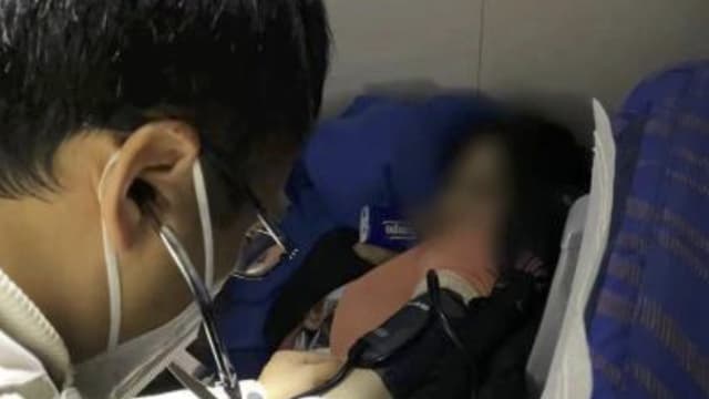 患病孕妇高空中发病 中国南方客机改航紧急降落武汉