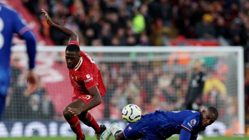 Liverpool pass Chelsea test with Jones winner