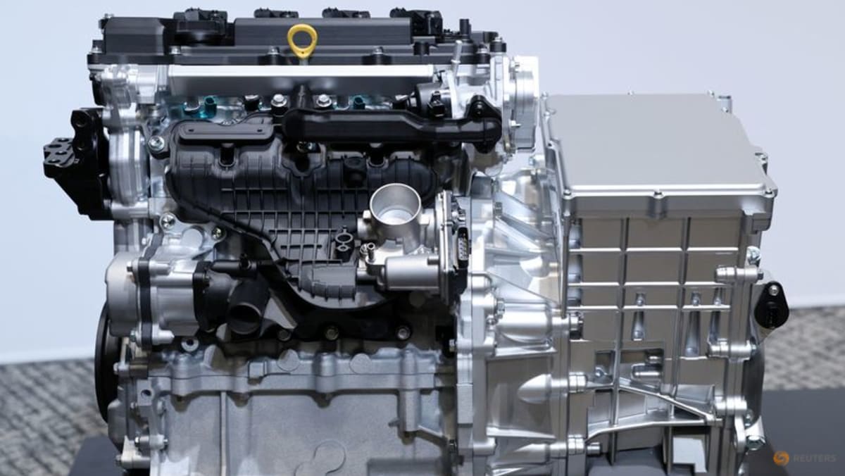 Toyota showcases compact engines adaptable to different fuels - CNA