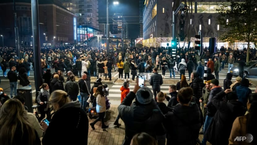 Dutch police fire warning shots as COVID-19 riots hit Rotterdam Dutch police fire warning shots as COVID-19 riots hit Rotterdam