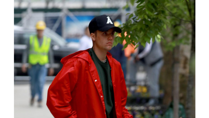 Justin Bieber teases something 'very special' is on the way Justin Bieber teases something 'very special' is on the way