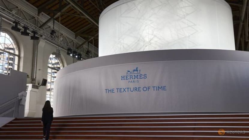 Swiss watchmakers go digital to show off new products, revive sales Swiss watchmakers go digital to show off new products, revive sales
