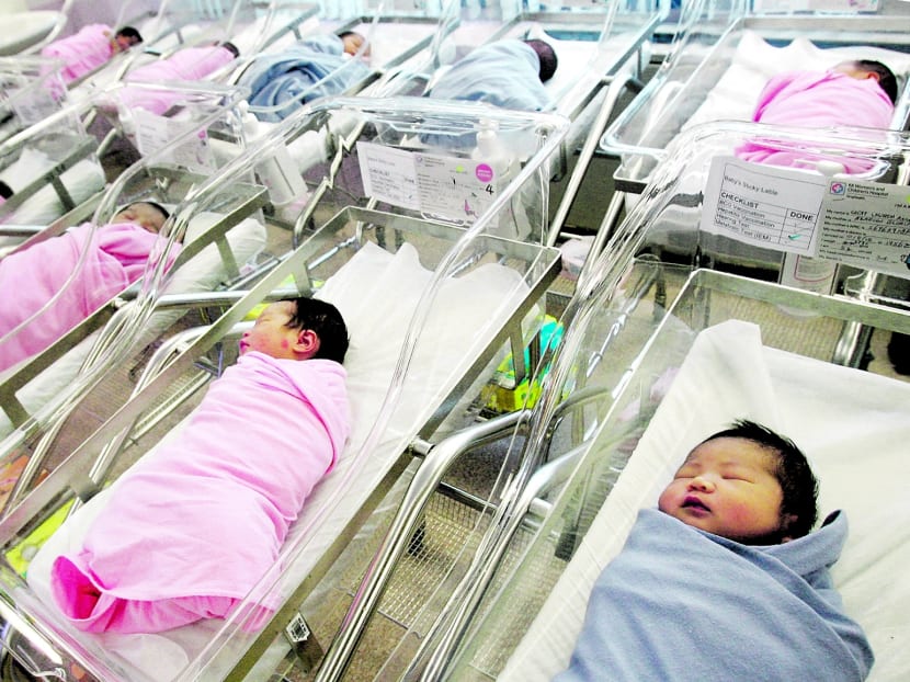 Babies should sleep in parents’ room for first year US doctors TODAY