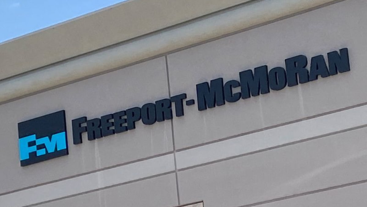 Freeport Indonesia secures copper export permit, plans to contest new export duty