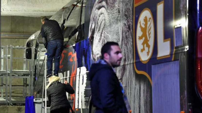 Football: Lyon bus stoned by Marseille fans in pre-match ambush